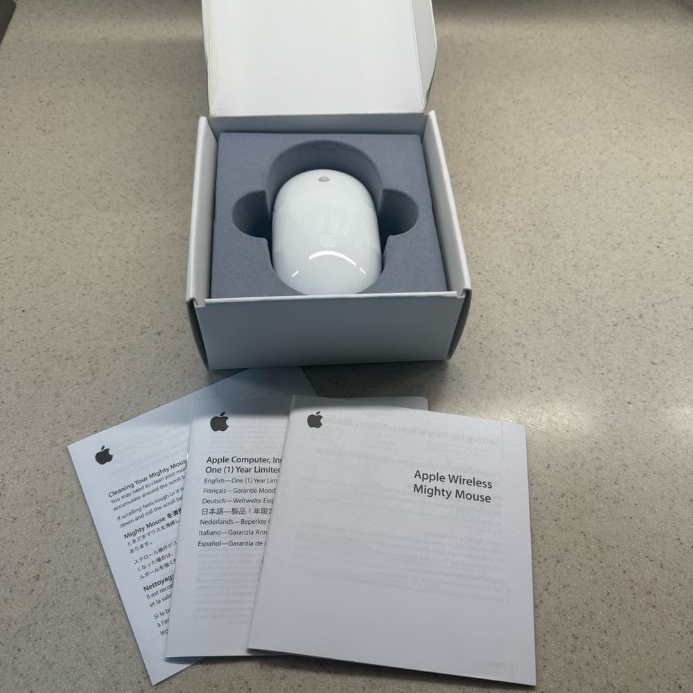 Apple Mighty Mouse A1197 2007 MB111LL/A Wireless Bluetooth Mac